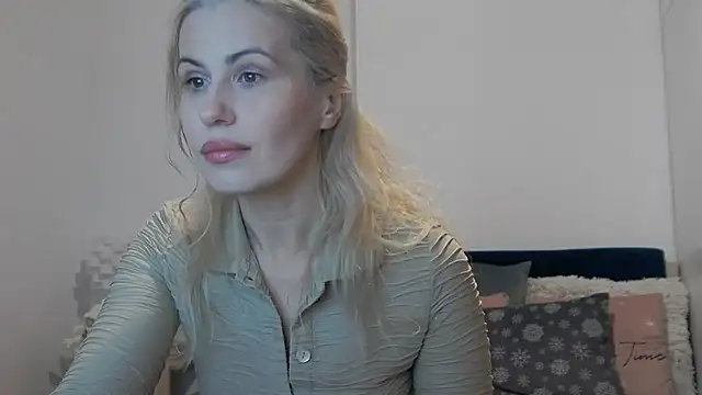 Snapshot of Lika_Soul chatting on 01/11/26, 04:23 Lika Soul online show from 01/11/26, 04:23