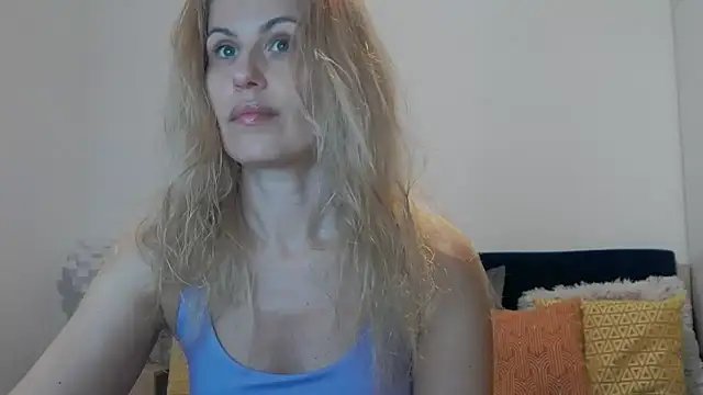 Snapshot of Lika_Soul chatting on 03/28/26, 04:39 Lika Soul online show from 03/28/26, 04:39