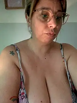 LupeLok online show from 12/04/25, 04:38