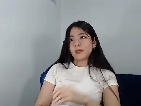 EloiseJun online show from 11/11/25, 03:28