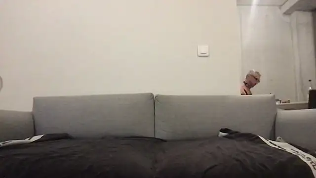 Snapshot of Zaak91190 chatting on 03/08/26, 07:17 Zaak91190 online show from 03/08/26, 07:17