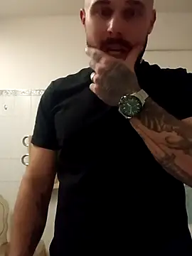 Snapshot of Barber33zk chatting on 10/07/25, 12:52 Barber33zk online show from 10/07/25, 12:52