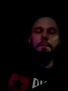 Snapshot of Barber33zk chatting on 11/02/25, 04:04 Barber33zk online show from 11/02/25, 04:04