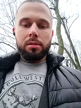 Snapshot of Barber33zk chatting on 11/11/25, 06:02 Barber33zk online show from 11/11/25, 06:02