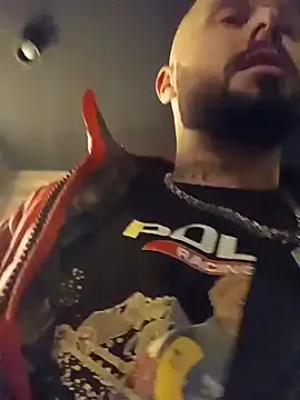 Snapshot of Barber33zk chatting on 01/15/26, 09:40 Barber33zk online show from 01/15/26, 09:40