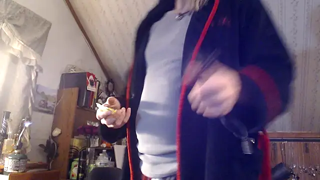 Snapshot of thejuicybacon chatting on 05/11/26, 10:10 thejuicybacon online show from 05/11/26, 10:10