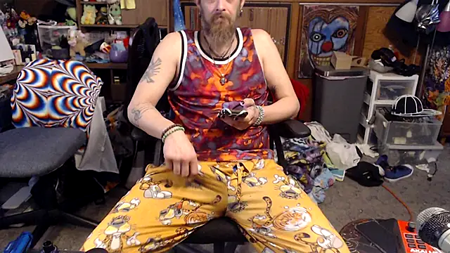 Snapshot of thejuicybacon chatting on 05/19/26, 04:13 thejuicybacon online show from 05/19/26, 04:13