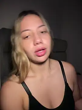 MissCat  online show from 12/14/25, 02:28