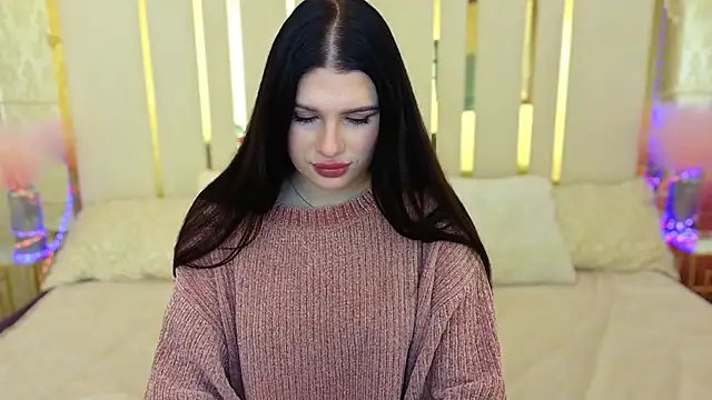 Neyla Charm online show from 10/18/25, 08:59