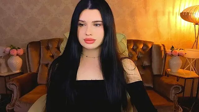 Snapshot of Neyla_Charm chatting on 02/10/26, 02:10 Neyla Charm online show from 02/10/26, 02:10