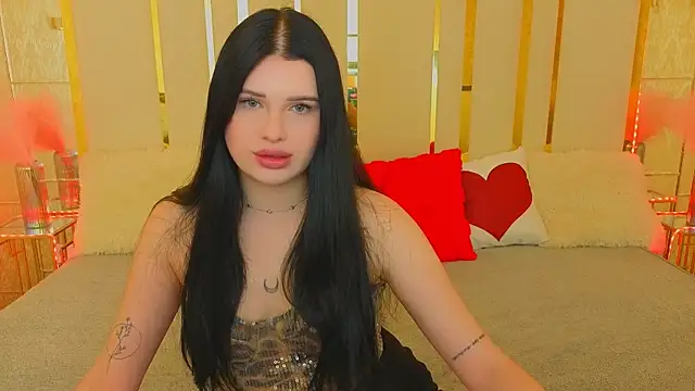 Snapshot of Neyla_Charm chatting on 03/22/26, 01:58 Neyla Charm online show from 03/22/26, 01:58