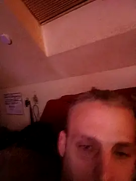 Snapshot of Stranwunder69 chatting on 10/16/25, 10:16 Stranwunder69 online show from 10/16/25, 10:16