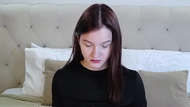 MichelleRoux online show from 11/03/25, 01:34