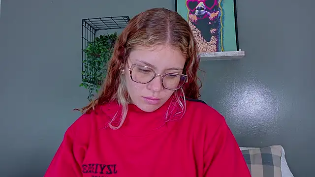 Snapshot of BelaMiller_ chatting on 10/29/25, 11:45 BelaMiller online show from 10/29/25, 11:45