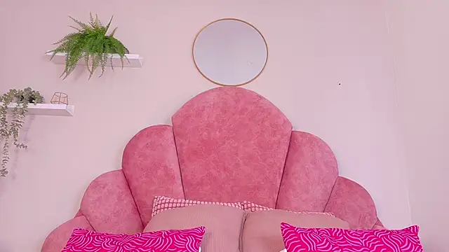 TiffValentinee  online show from 10/14/25, 07:36