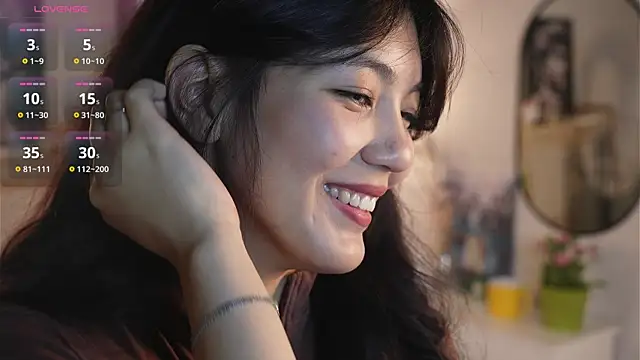 MoiraEger online show from 09/19/25, 04:07