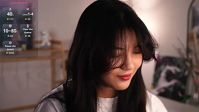 MoiraEger online show from 10/20/25, 05:02