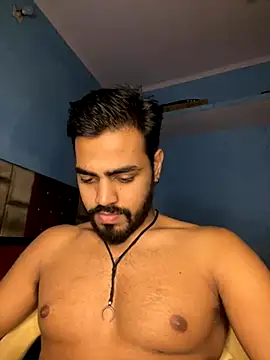 Snapshot of fireboyyyyy chatting on 10/07/25, 01:08 fireboyyyyy online show from 10/07/25, 01:08