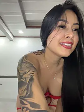 CrisMarulanda online show from 06/21/26, 06:27