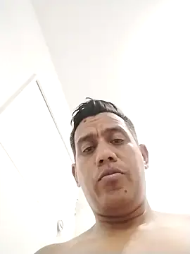 Snapshot of XRonny6 chatting on 02/24/26, 10:19 XRonny6 online show from 02/24/26, 10:19