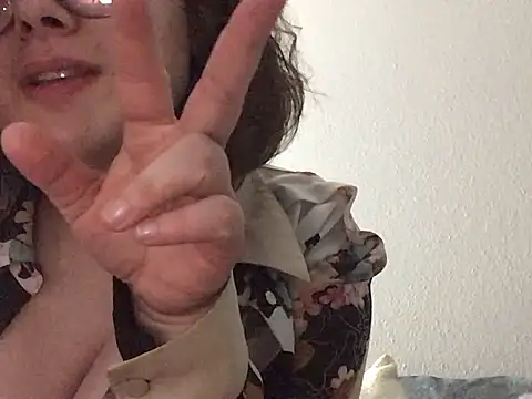 paigeycakes online show from 10/26/25, 04:51