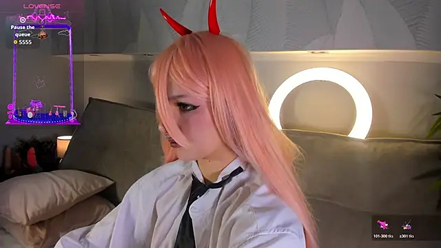 Molly Platt online show from 11/06/25, 09:21