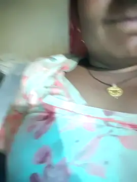 aunty sumy online show from 04/28/26, 03:00