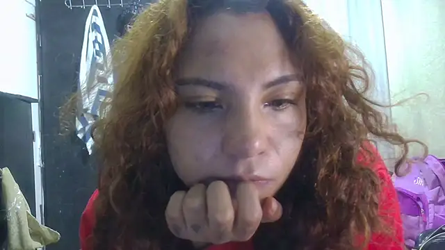 Snapshot of VioletV chatting on 06/25/26, 02:00 VioletV online show from 06/25/26, 02:00