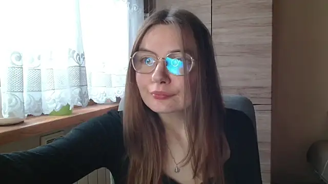 LooveELLYx online show from 11/10/25, 07:29