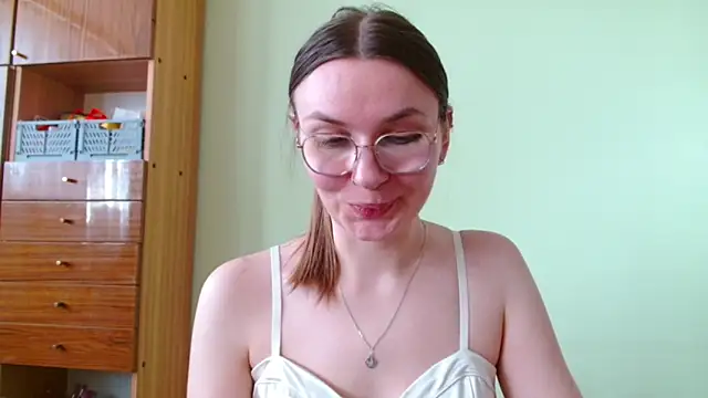 LooveELLYx online show from 04/29/26, 01:26