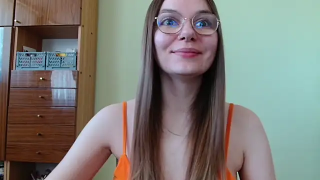 Snapshot of LooveELLYx chatting on 05/28/26, 06:32 LooveELLYx online show from 05/28/26, 06:32
