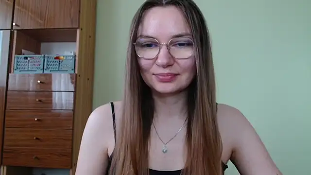 Snapshot of LooveELLYx chatting on 06/05/26, 06:31 LooveELLYx online show from 06/05/26, 06:31