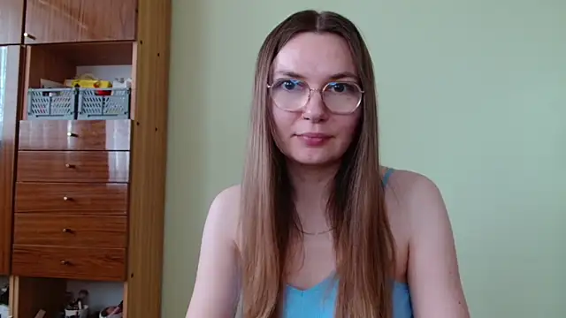 Snapshot of LooveELLYx chatting on 06/16/26, 06:27 LooveELLYx online show from 06/16/26, 06:27