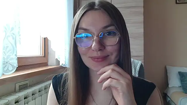 LooveELLYx online show from 07/04/26, 06:30