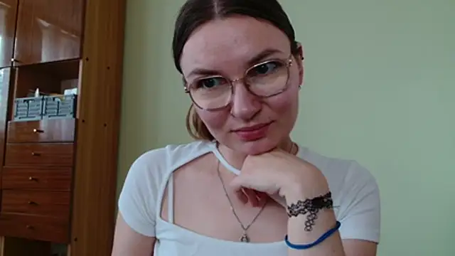 LooveELLYx online show from 07/15/26, 06:29