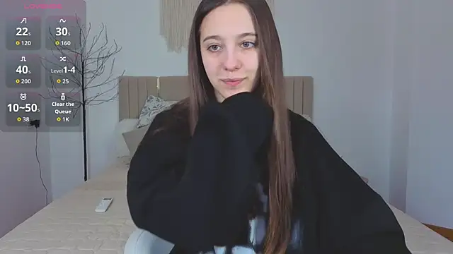 Little cherryy   online show from 11/19/25, 07:52