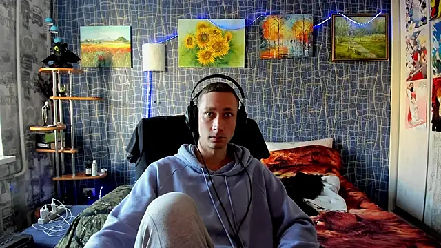 Snapshot of CuteBoy228 chatting on 10/31/25, 12:17 CuteBoy228 online show from 10/31/25, 12:17