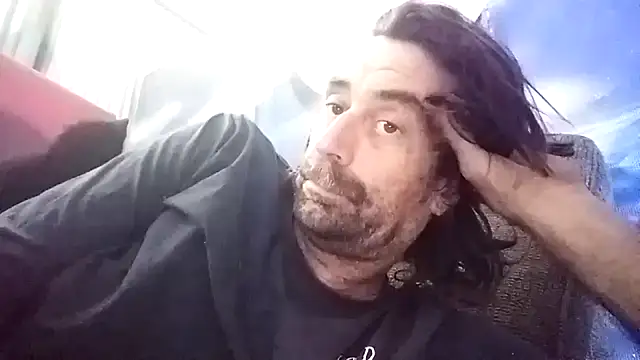 Snapshot of straightozgoesdwn chatting on 01/10/26, 11:09 straightozgoesdwn online show from 01/10/26, 11:09