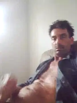 Snapshot of straightozgoesdwn chatting on 03/20/26, 07:02 straightozgoesdwn online show from 03/20/26, 07:02