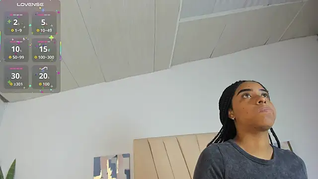 Snapshot of Sophia_Ebony chatting on 09/29/25, 12:32 Sophia Ebony online show from 09/29/25, 12:32