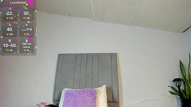 Snapshot of Sophia_Ebony chatting on 11/04/25, 12:48 Sophia Ebony online show from 11/04/25, 12:48