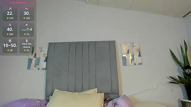 Snapshot of Sophia_Ebony chatting on 11/15/25, 12:34 Sophia Ebony online show from 11/15/25, 12:34