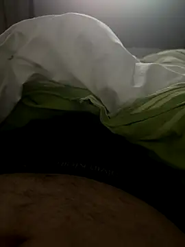 Snapshot of yungdboiy chatting on 09/11/25, 09:37 yungdboiy online show from 09/11/25, 09:37