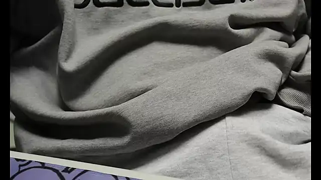 Snapshot of yungdboiy chatting on 09/16/25, 01:23 yungdboiy online show from 09/16/25, 01:23