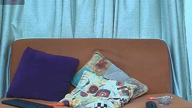 Snapshot of _antonella__carter chatting on 11/12/25, 11:03 antonella carter online show from 11/12/25, 11:03