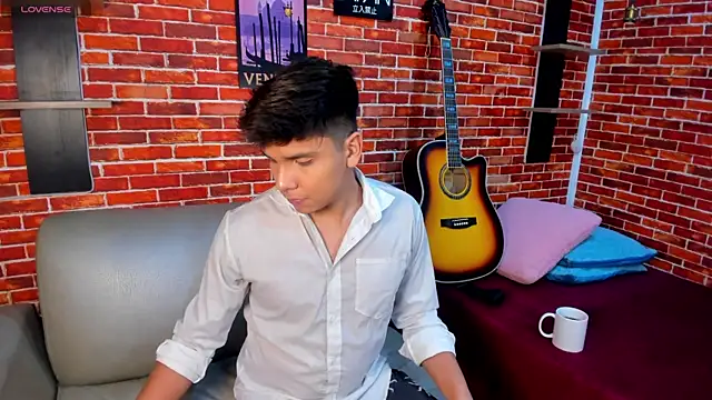 Thiago Kozak online show from 06/16/26, 01:14