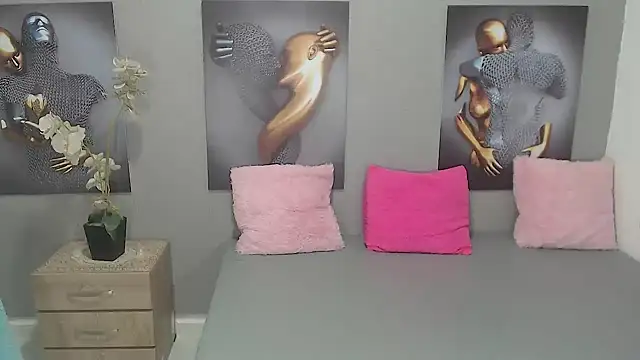 AntonellaBlanc online show from 04/28/26, 03:44