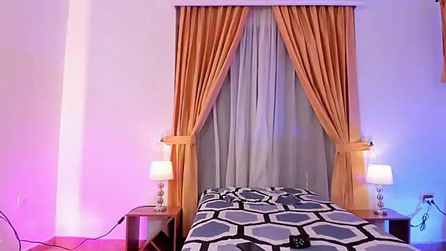 Snapshot of Cherry_Castillo chatting on 10/24/25, 01:07 Cherry Castillo online show from 10/24/25, 01:07