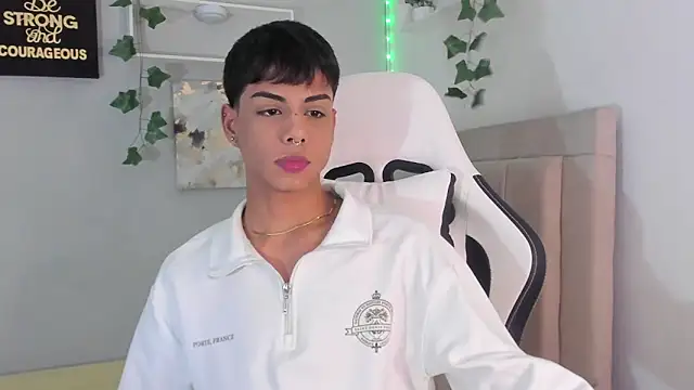 Snapshot of Thomas_wil chatting on 09/12/25, 07:52 Thomas wil online show from 09/12/25, 07:52