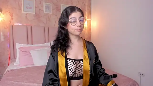 anntonella watson online show from 10/06/25, 11:40